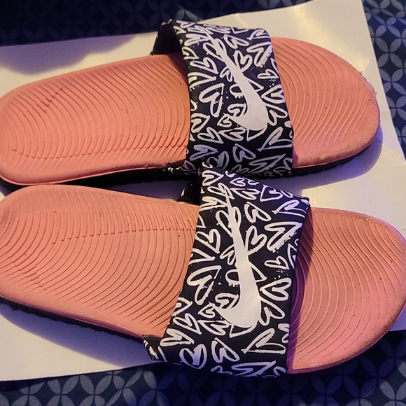 Nike slides - Picture 2 of 2